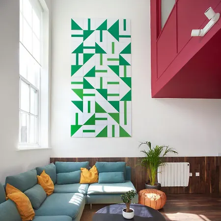 Inner Centre Modern Duplex In Apartment *