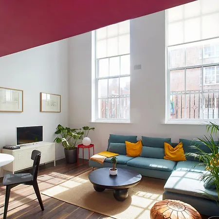 Апартаменты Inner Centre Modern Duplex In *