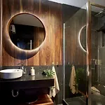 דירה Inner Centre Modern Duplex In *