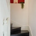 Inner Centre Modern Duplex In דירה *