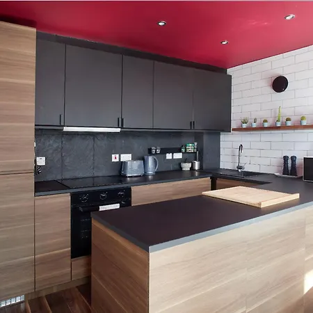 Inner Centre Modern Duplex In